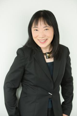 Erica Shi headshot