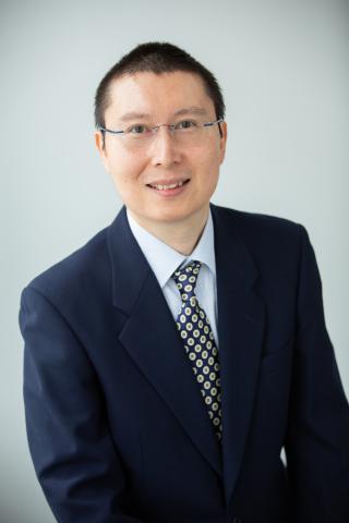 Henry Zhang headshot