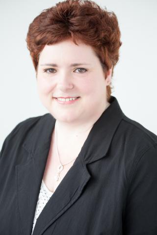 Michelle Stewart headshot