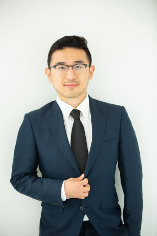 Tony Lin headshot
