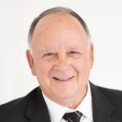 Myers Bennett headshot